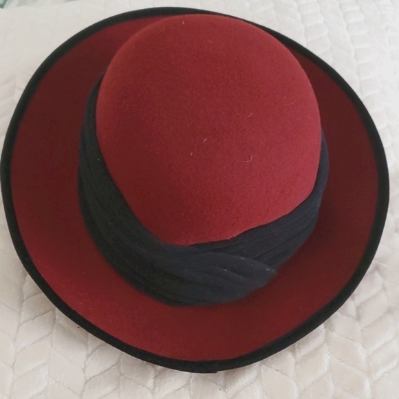 First Avenue Wool Hat - Picture 3 of 5